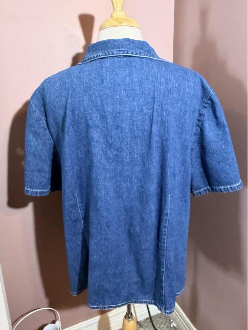 Studio Ease Woman Denim Top 20W Floral Embroidered Short Sleeve Button Front - Picture 5 of 9